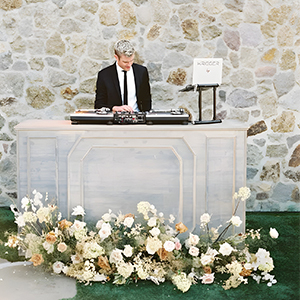 live artists, djs, emcees & performers